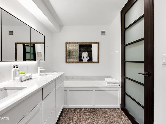 4th image of 20 Pine St APT 1105
