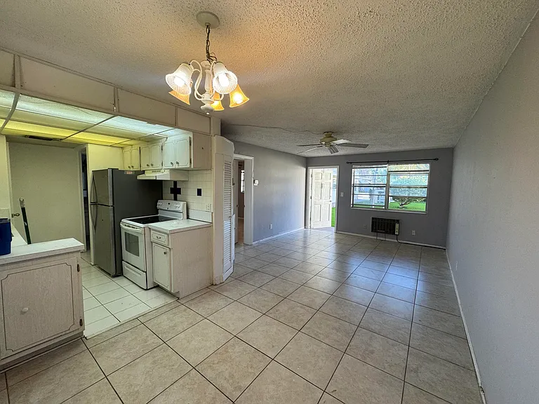 1710 McKinley St #5 — Photo 6