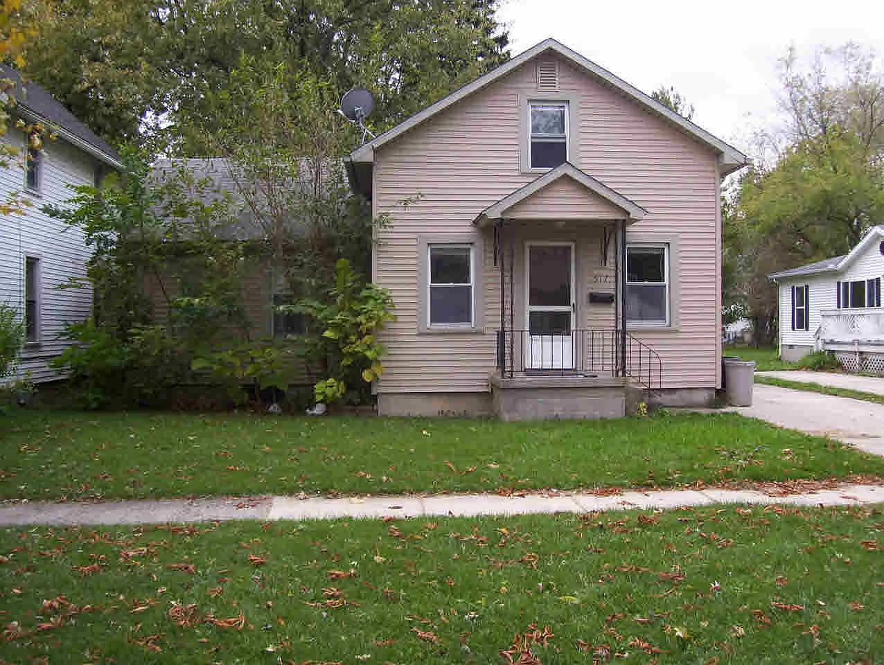 517 W 4th St photo 1