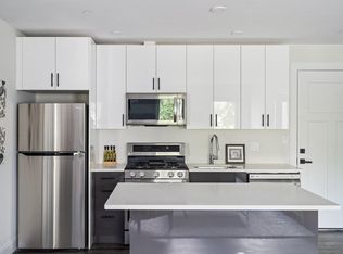 316 Belgrade Ave #207, Roslindale, MA 02131