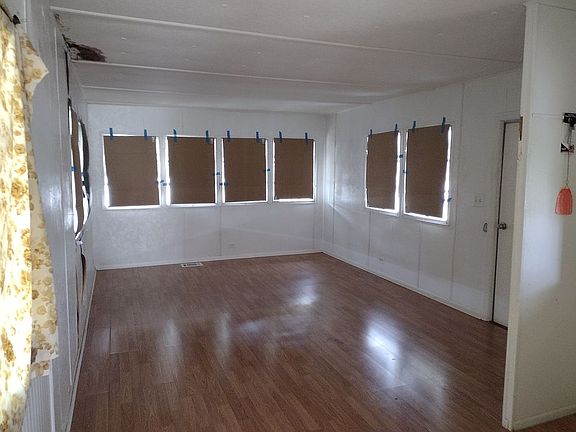 4th image of 7403 46th Ave N #335