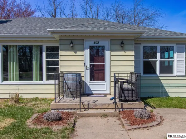 902 Bellevue Blvd S, Bellevue, NE 68005