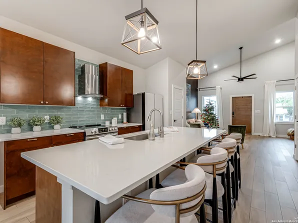 550 BELMONT, San Antonio, TX 78202