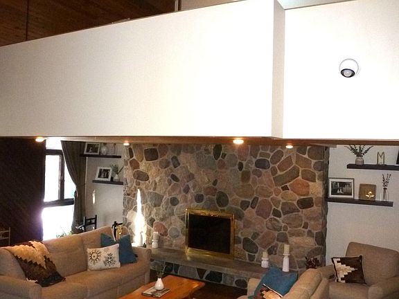 4th image of 109 Barrington Cir