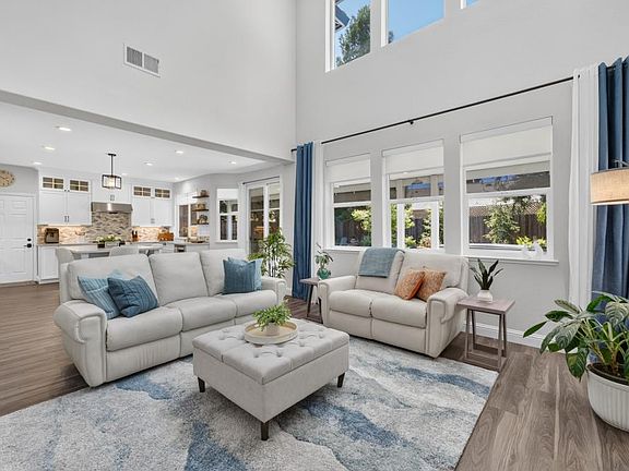 3rd image of 209 Holmfirth Ct