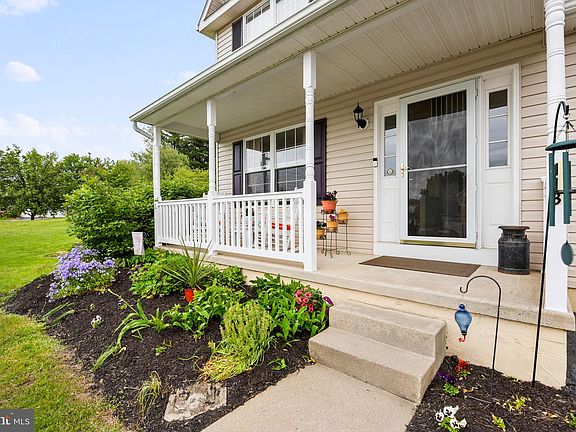4th image of 118 Sebastian Dr