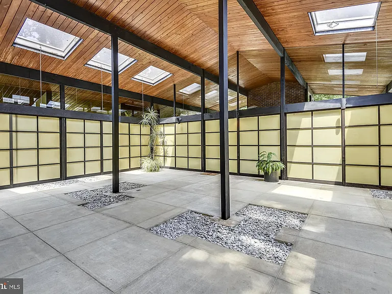 400 W Windsor Ave — Photo 8
