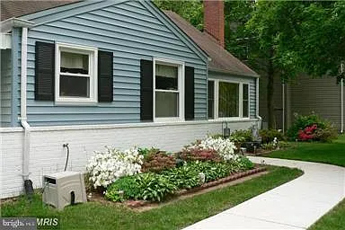 Building Photo - 7303 Wayne Dr
