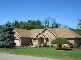 22 S Parsons Dr, Mill Hall, PA 17751