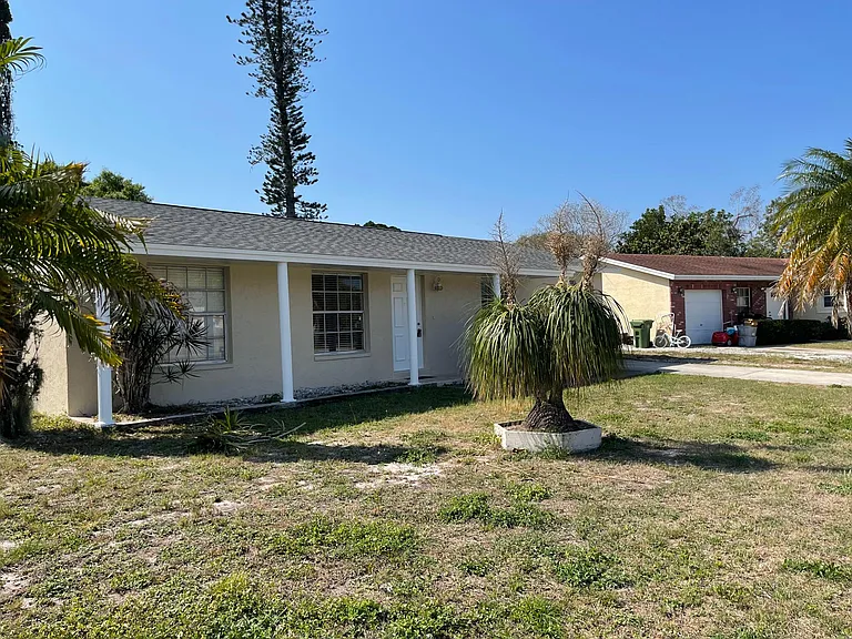 4001 Sandpointe Dr — Photo 2