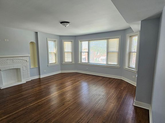 3rd image of 3539 W 63rd Pl #4