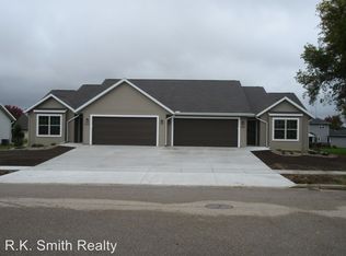 4610 Woodgate Dr, Janesville, WI 53546