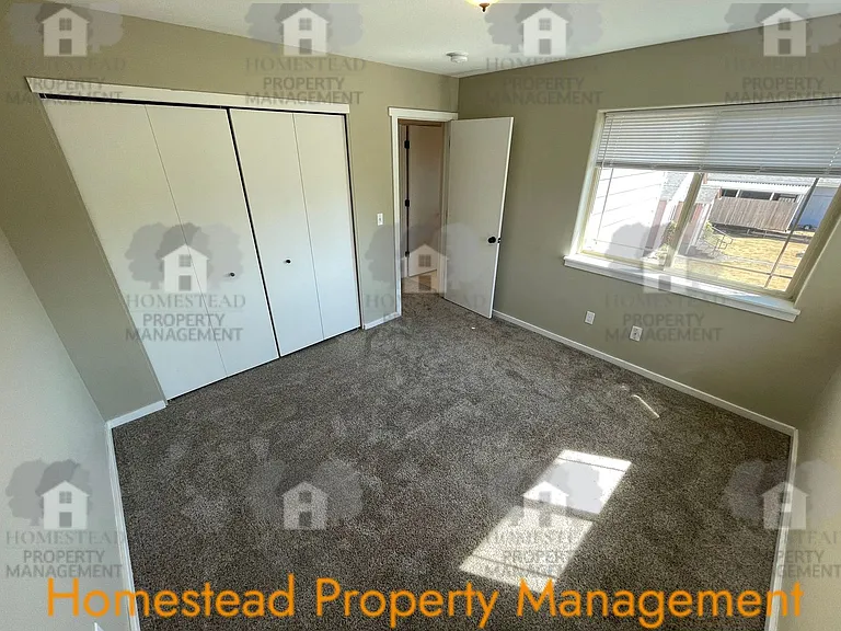 479 Broad St S — Photo 16