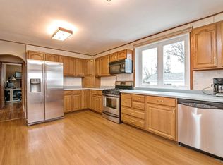 936 Sycamore Ave, Racine, WI 53406