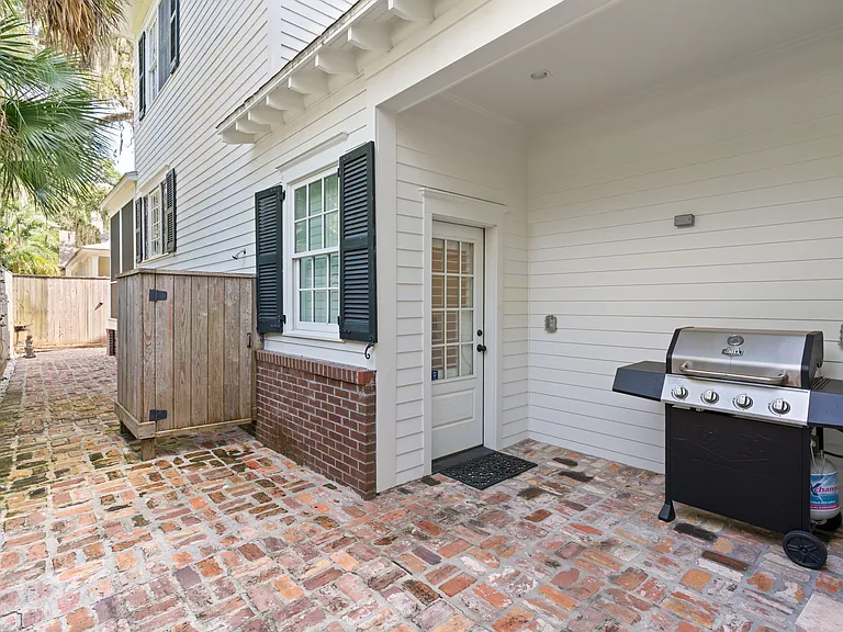 1044 Village Oaks Ln — Photo 21