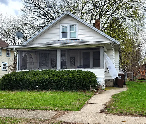 1804 Latham St Photo 1