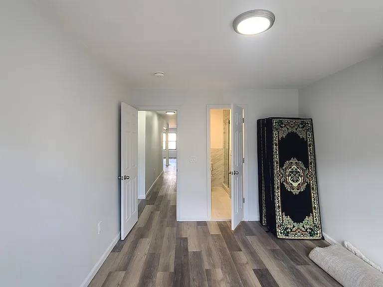 150 New York Ave #2 — Photo 25