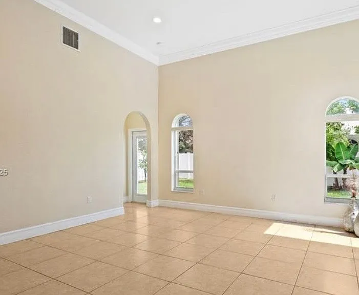 1873 NW 139th Ave — Photo 7