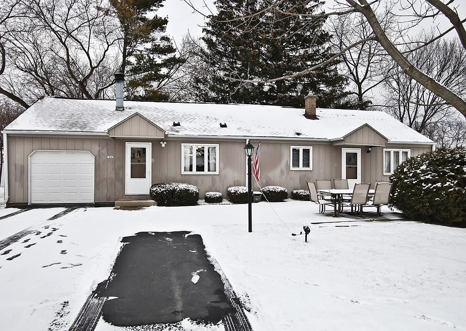 2nd image of 1447 S 170th St