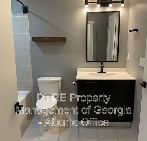 89 Mangum St SW #102 — Photo 12