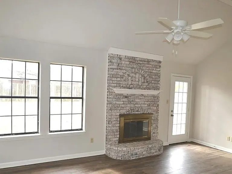 10087 Hyman Dr — Photo 9
