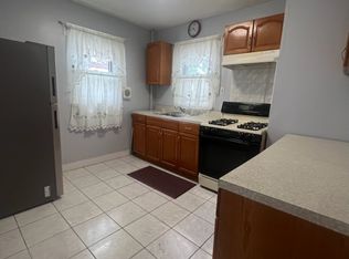 188 Palo Alto Ave, Hollis, NY 11423
