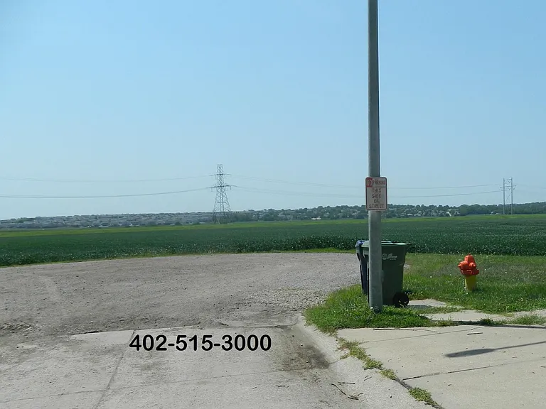 5128 Edinburgh St — Photo 24