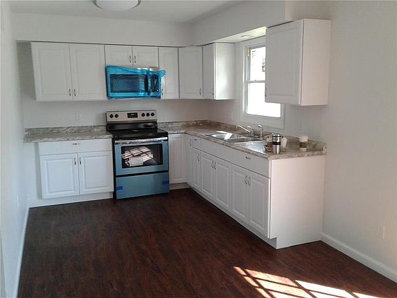 3rd image of 823 N 63rd St