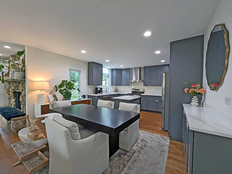 1739 Ferndale Ave — Photo 7
