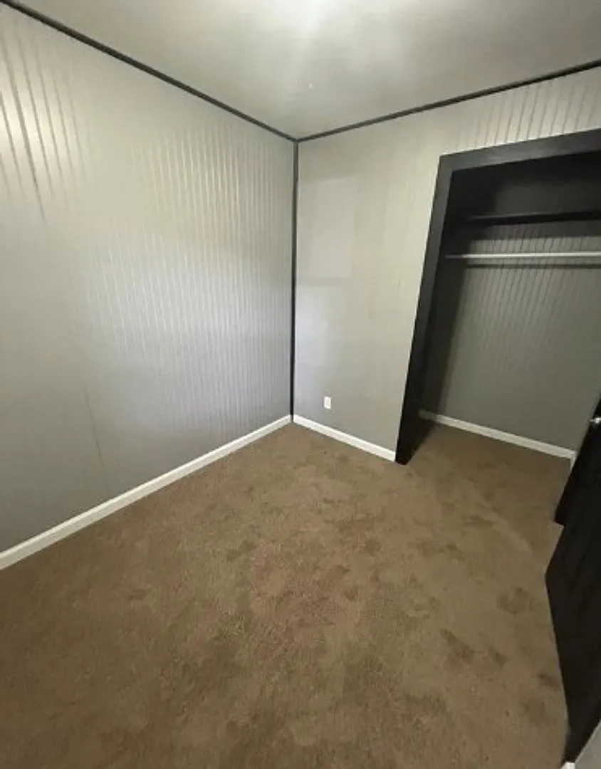 For Lease — Photo 3
