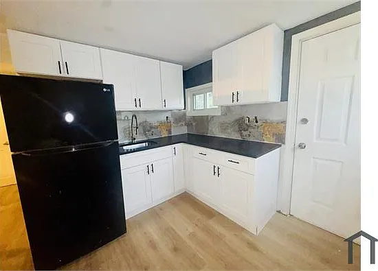 470 Wood Ave #3 — Photo 2