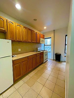 2nd image of 684 9th Ave APT 3