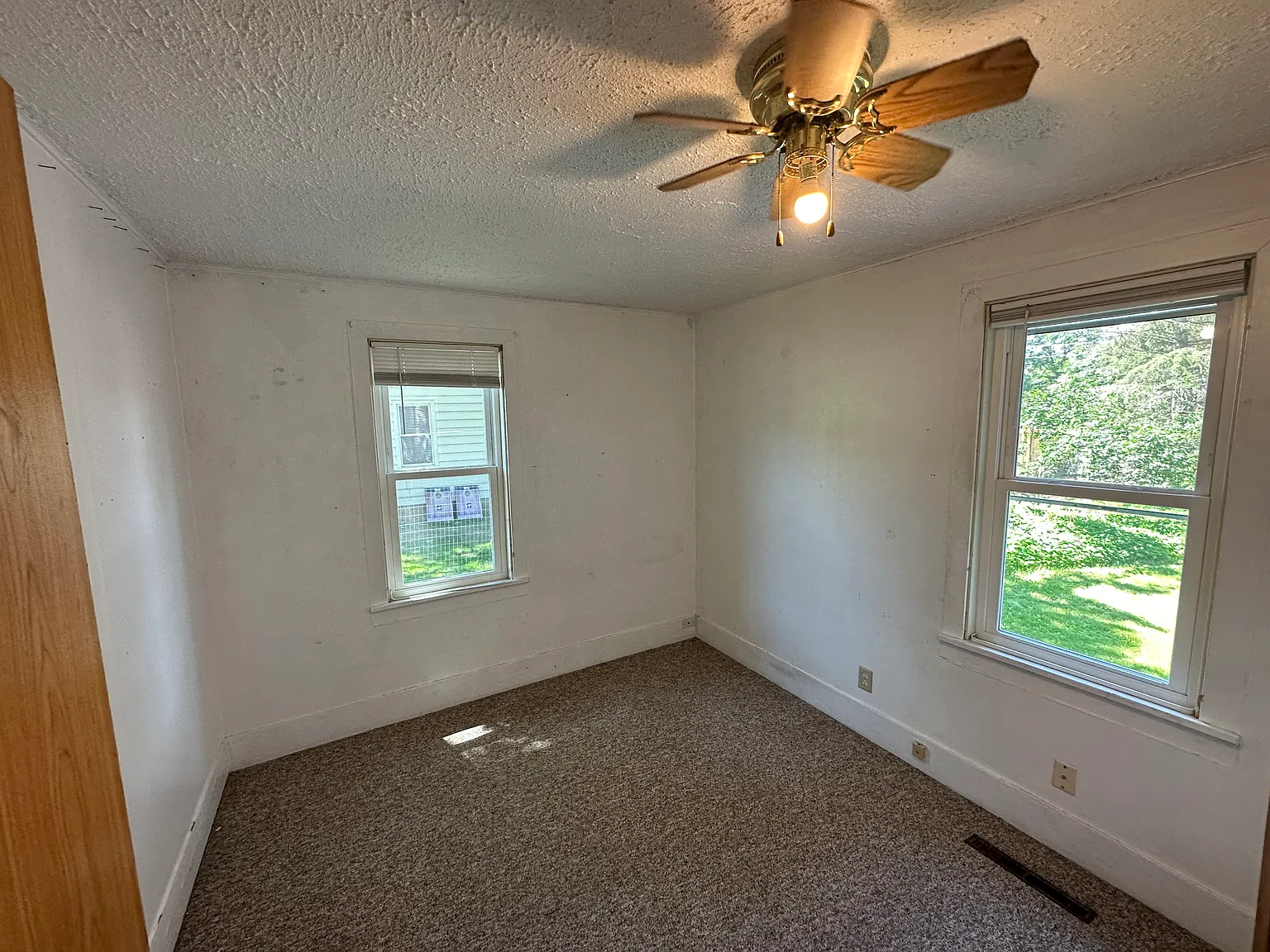 5 bed, 1700 sqft, $1,600 — Photo 4