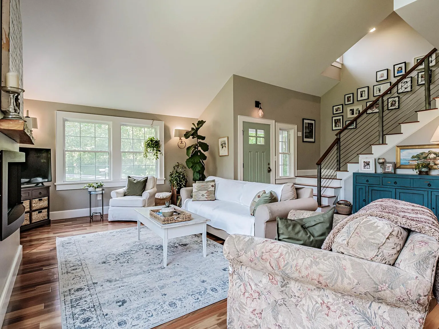 4 Jensen Way — Photo 2