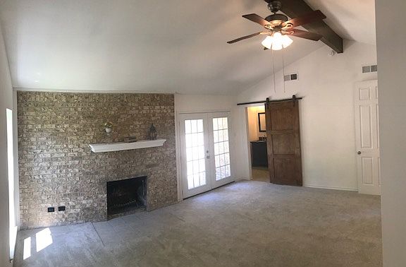 Large 325 SF Owner's Suite