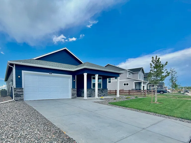 6051 Holstein Dr — Photo 2