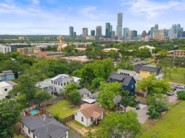 1909 College Row, Austin, TX 78702