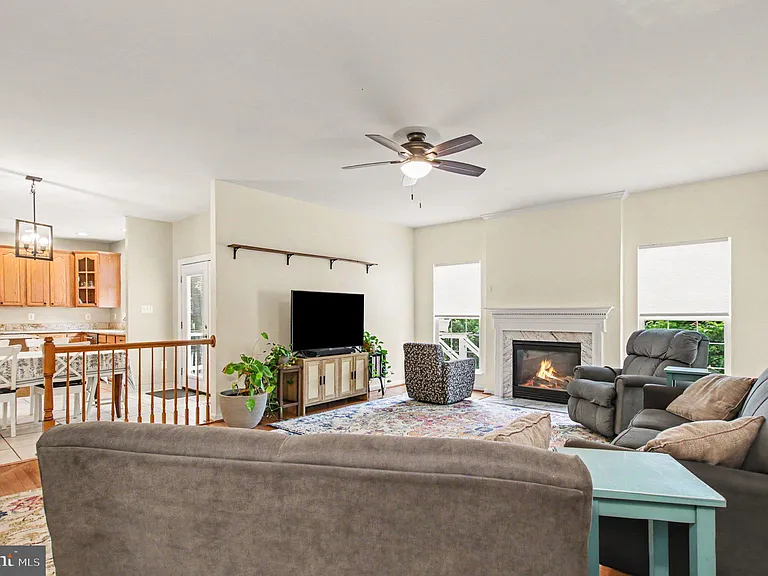 15812 Ibsen Pl — Photo 8