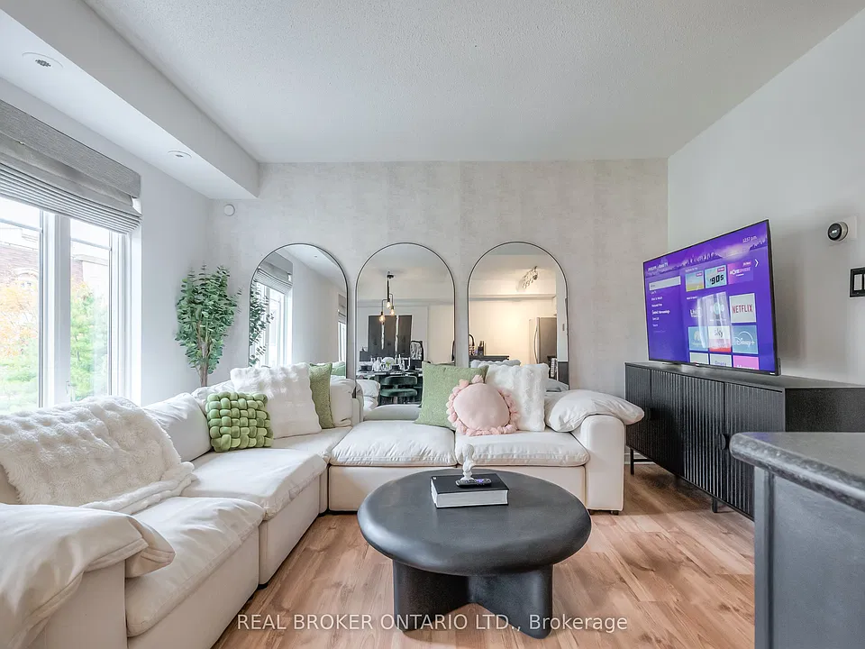46 E Liberty St #524
