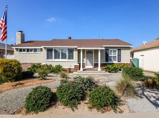 2015 N Greenbrier Rd, Long Beach, CA 90815