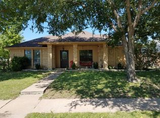 101 E Apollo Rd, Garland, TX 75040
