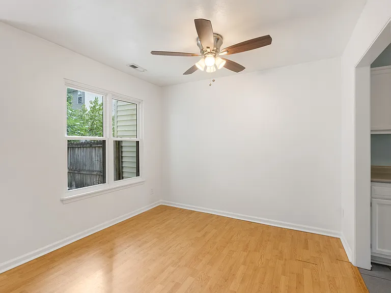 337 Hutton Cir — Photo 14