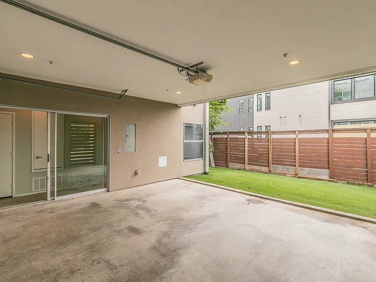 5205 Capitol Ave #6 — Photo 37