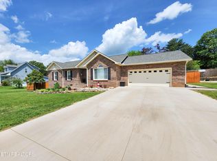 7640 Cedarcrest Rd, Knoxville, TN 37938