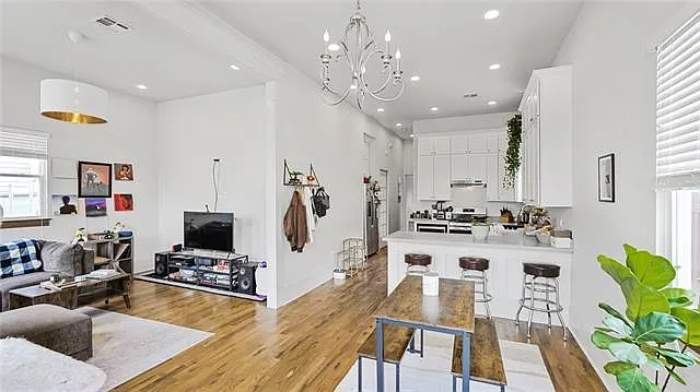 830 N White St — Photo 4