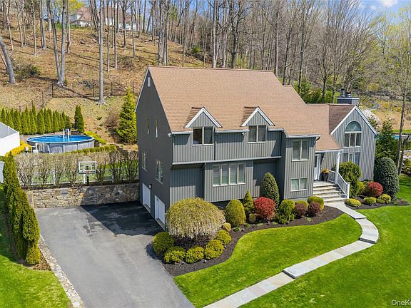2nd image of 25 Pheasant Run Road
