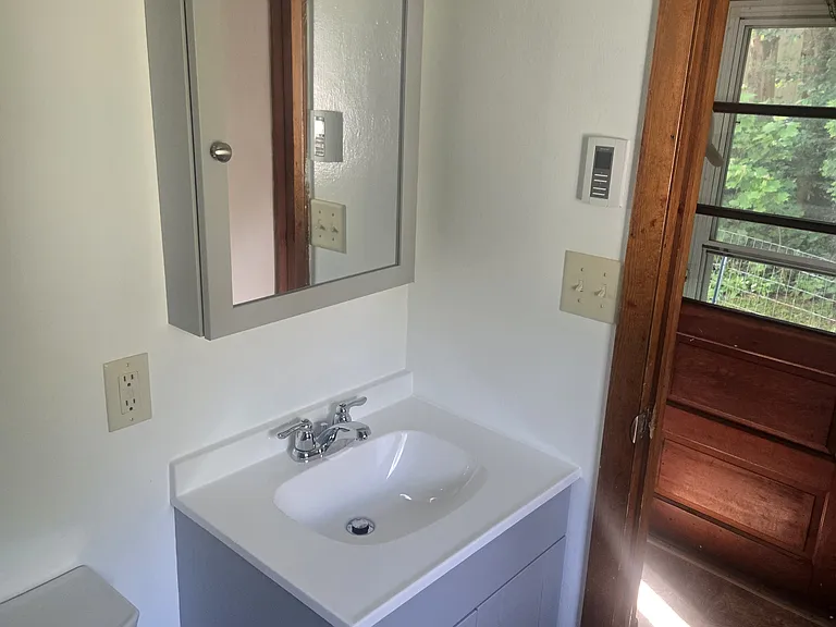 1240 Birbeck St — Photo 9