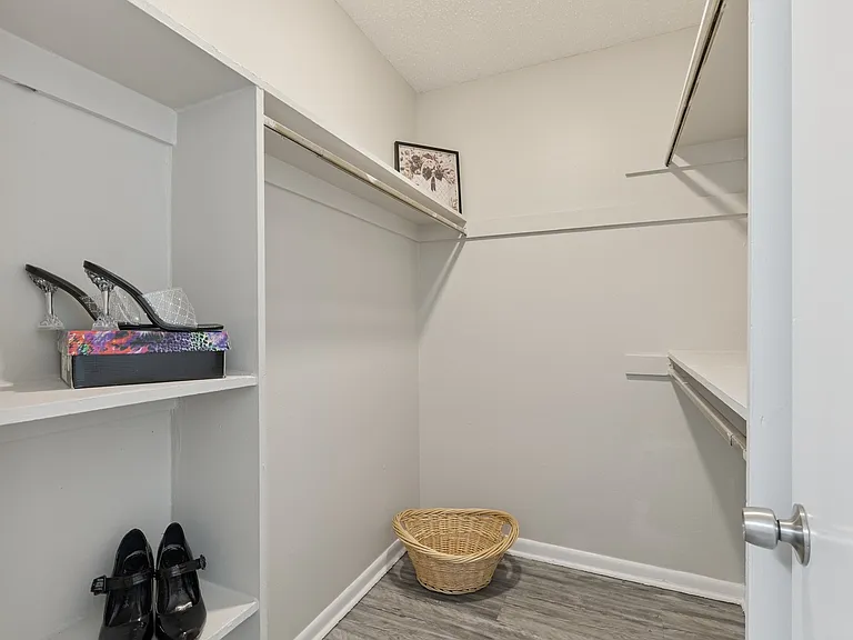 Morgan Terrace Apartments — Photo 11