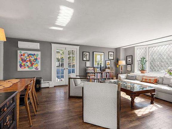 5th image of 12 Wareland Rd