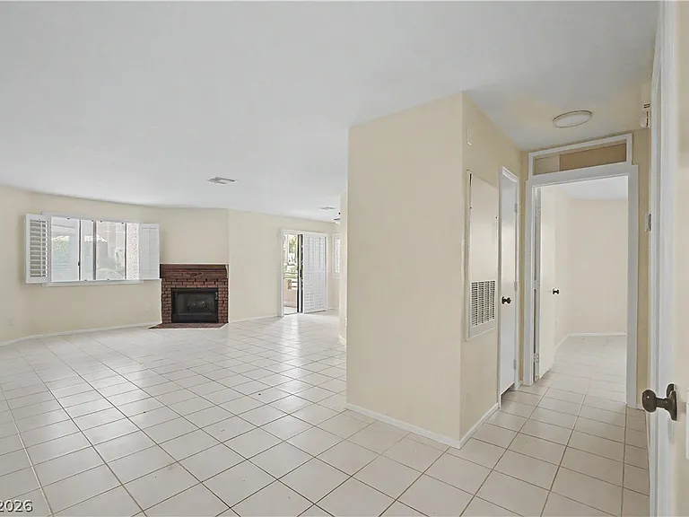 6885 Tamarus St #101 — Photo 11